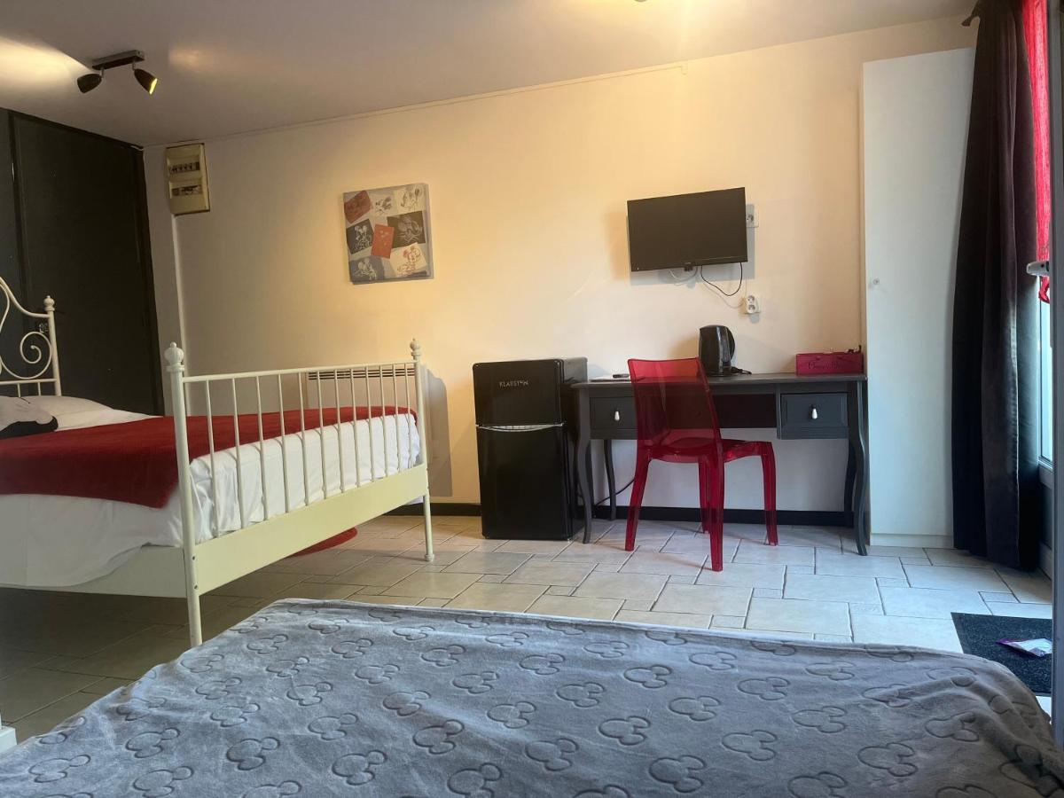 Chambres D'Hotes Poirier Bazin Montry Zewnętrze zdjęcie