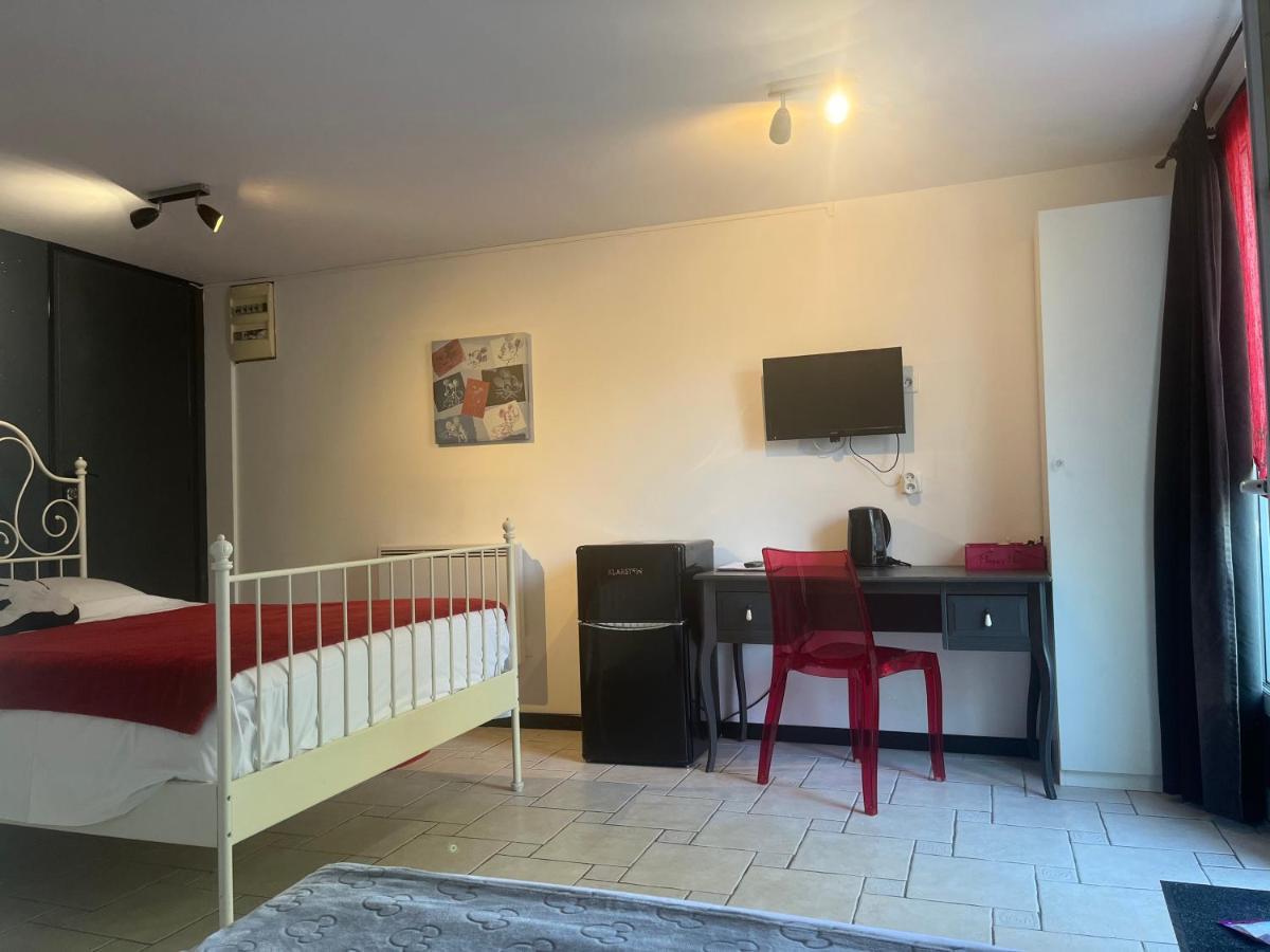 Chambres D'Hotes Poirier Bazin Montry Zewnętrze zdjęcie