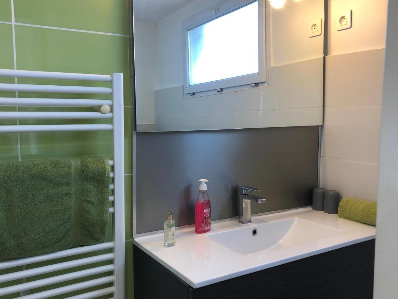 Chambres D'Hotes Poirier Bazin Montry Zewnętrze zdjęcie