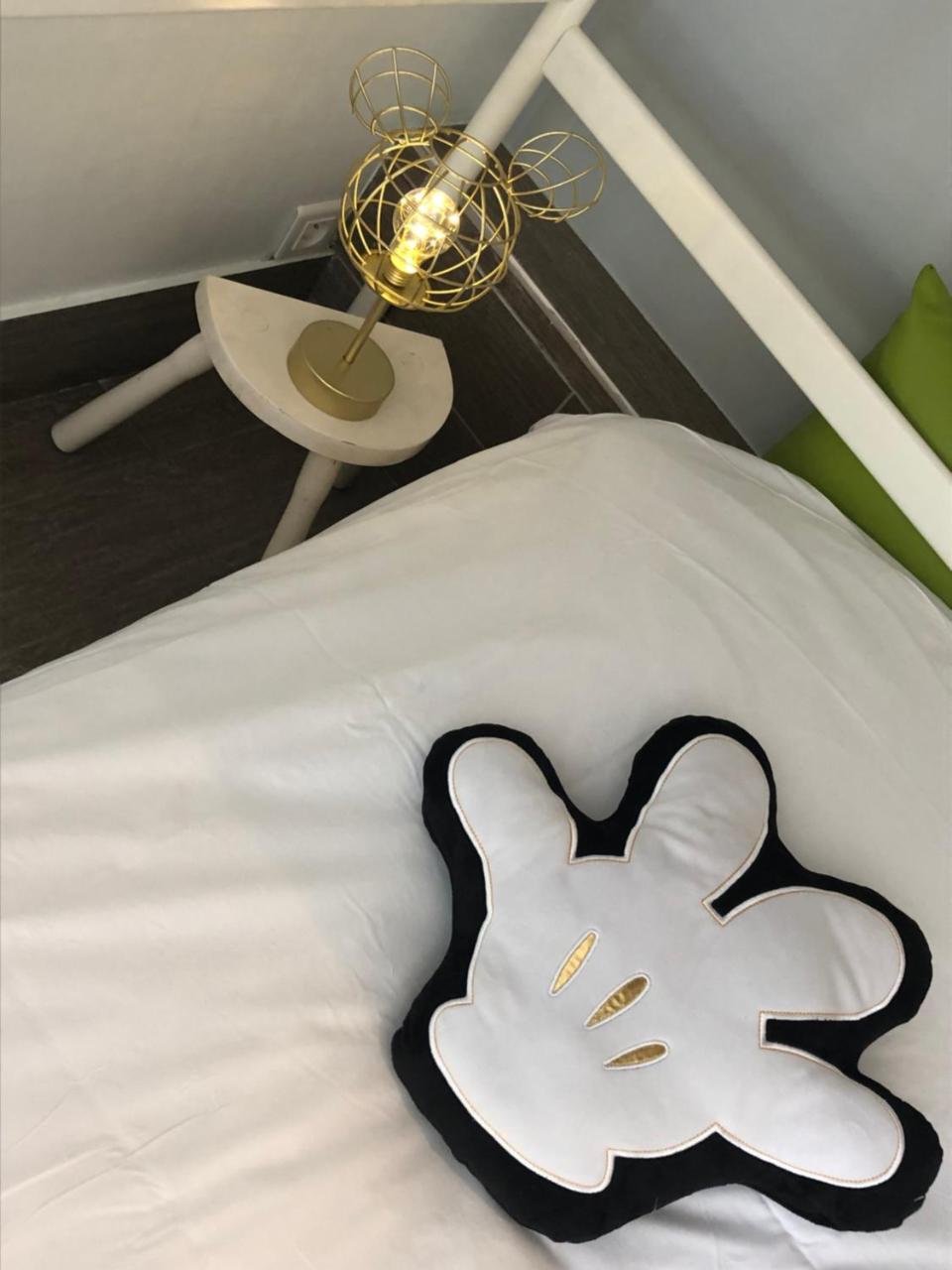 Chambres D'Hotes Poirier Bazin Montry Zewnętrze zdjęcie