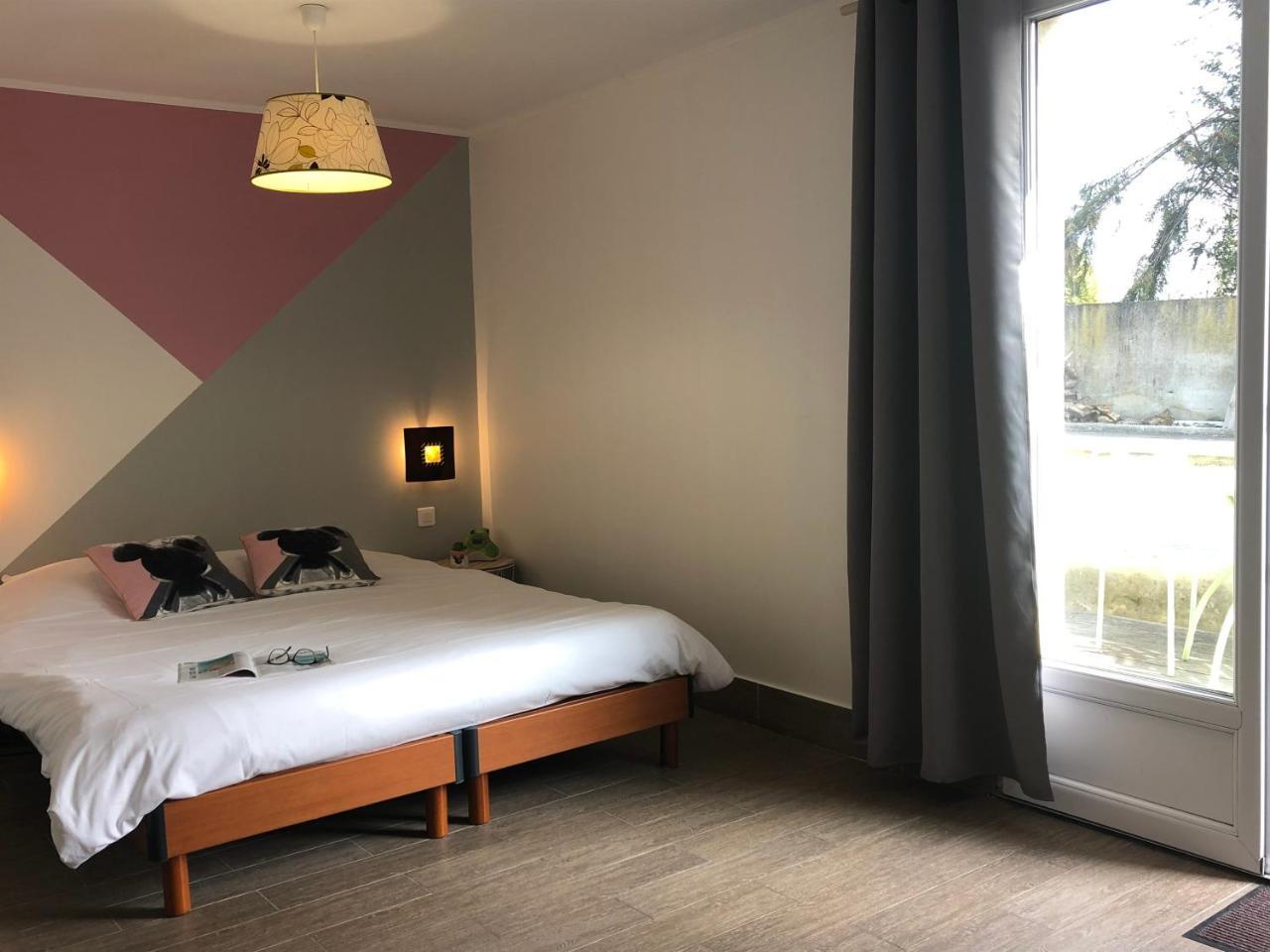 Chambres D'Hotes Poirier Bazin Montry Zewnętrze zdjęcie